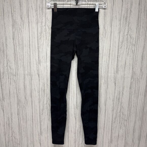 lululemon athletica Pants - Womens Size 4 Lululemon Camo Print Leggings EUC